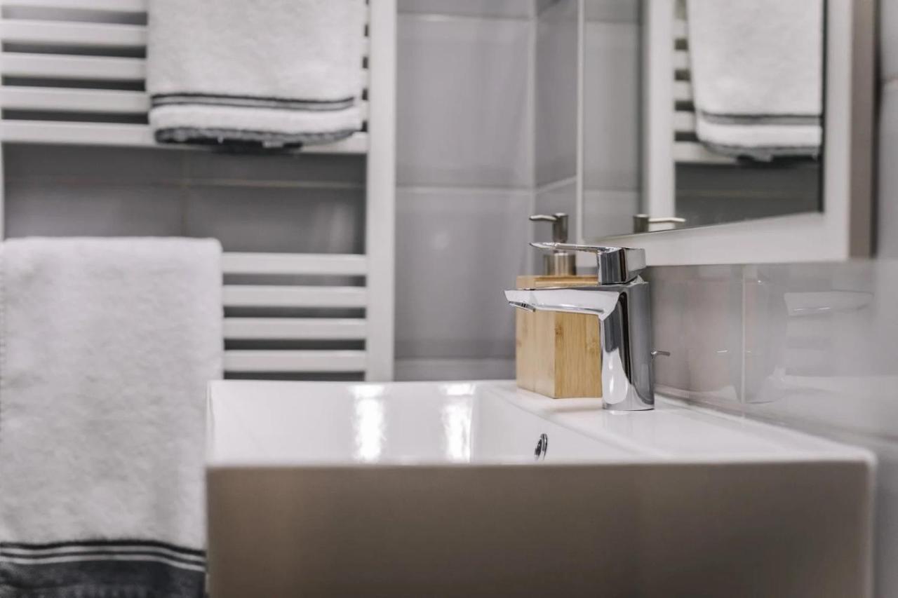Apartmanhaz Soho Ráb Exteriér fotografie