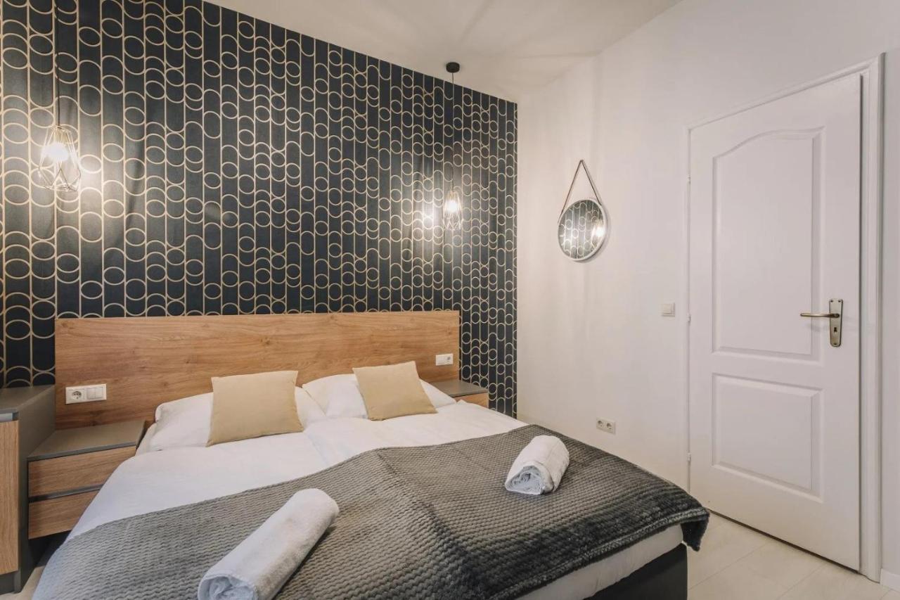 Apartmanhaz Soho Ráb Exteriér fotografie