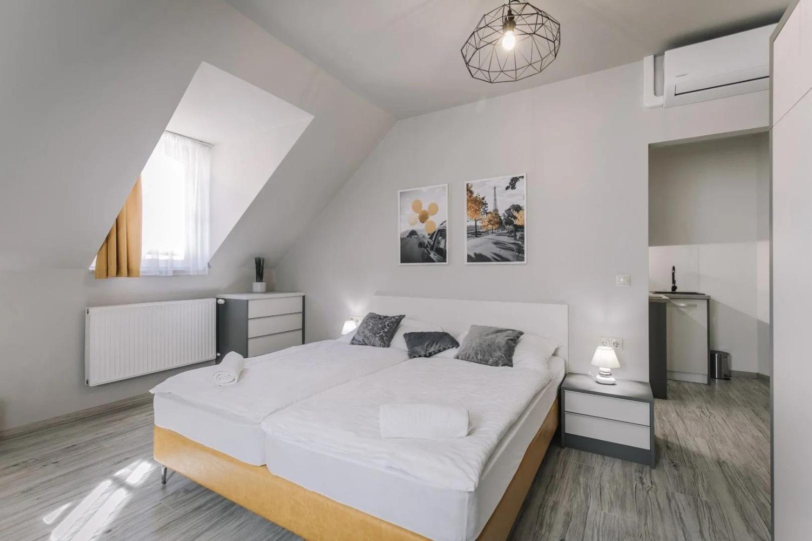 Apartmanhaz Soho Ráb Exteriér fotografie
