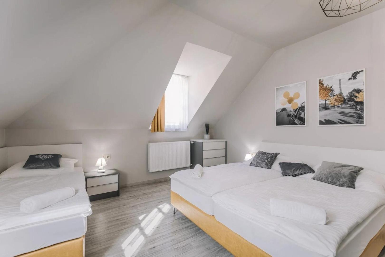 Apartmanhaz Soho Ráb Exteriér fotografie